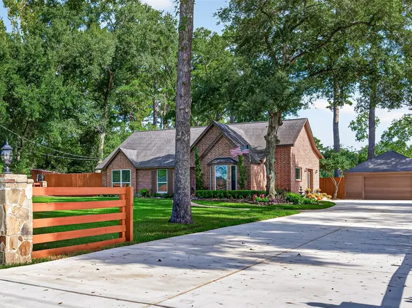 8906 Seber Dr, Tomball, TX 77375