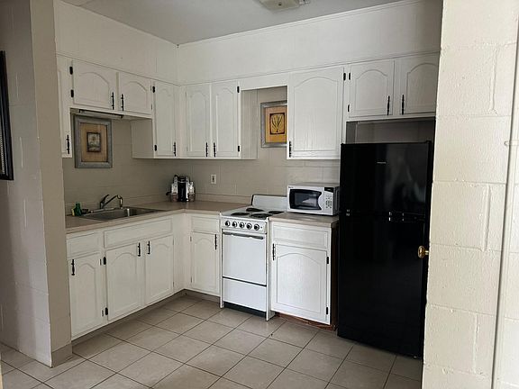 3rd image of 30 Milliken St Floor 2