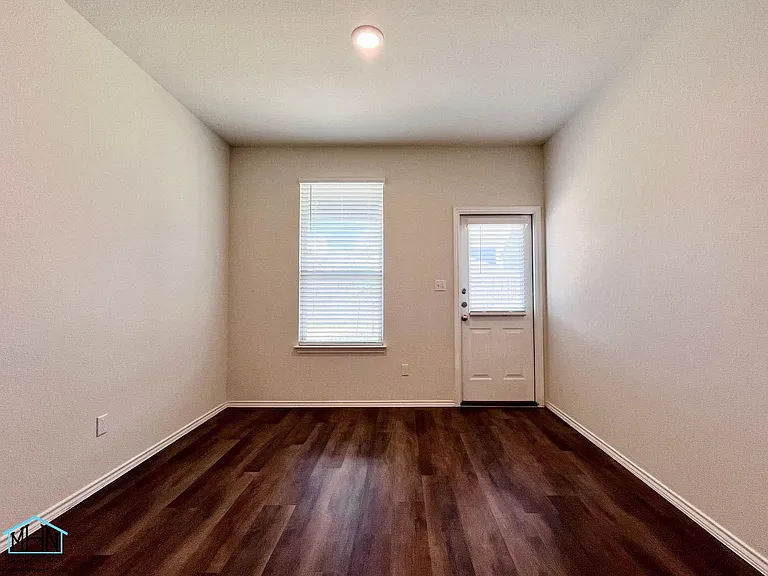 4105 Paddock Trl — Photo 7