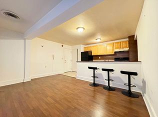 38 N 40th St #2R, Philadelphia, PA 19104