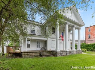 109 E Washington St, Greenville, MI 48838