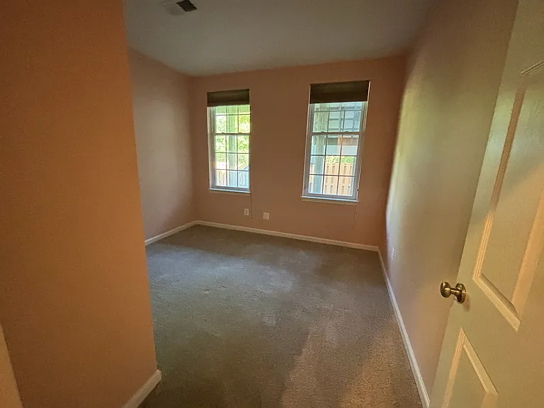 25570 Creekmore Ter — Photo 15