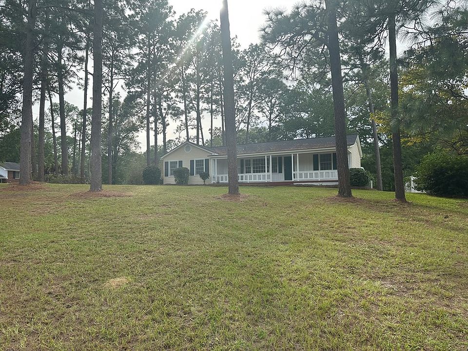 2nd image of 403 College Ave N