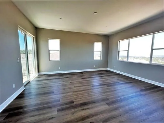 1529 Copperberry Way — Photo 16