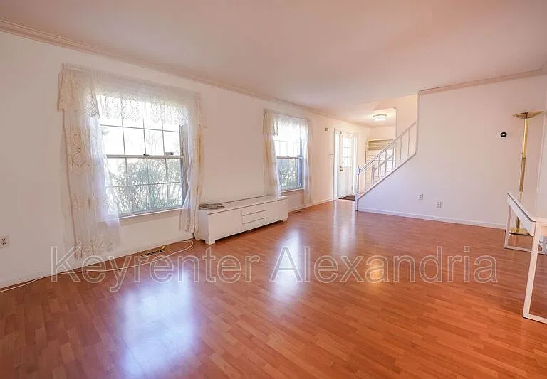 7123 Red Horse Tavern Ln — Photo 5