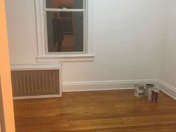 5th image of 26-09 18th St APT 2