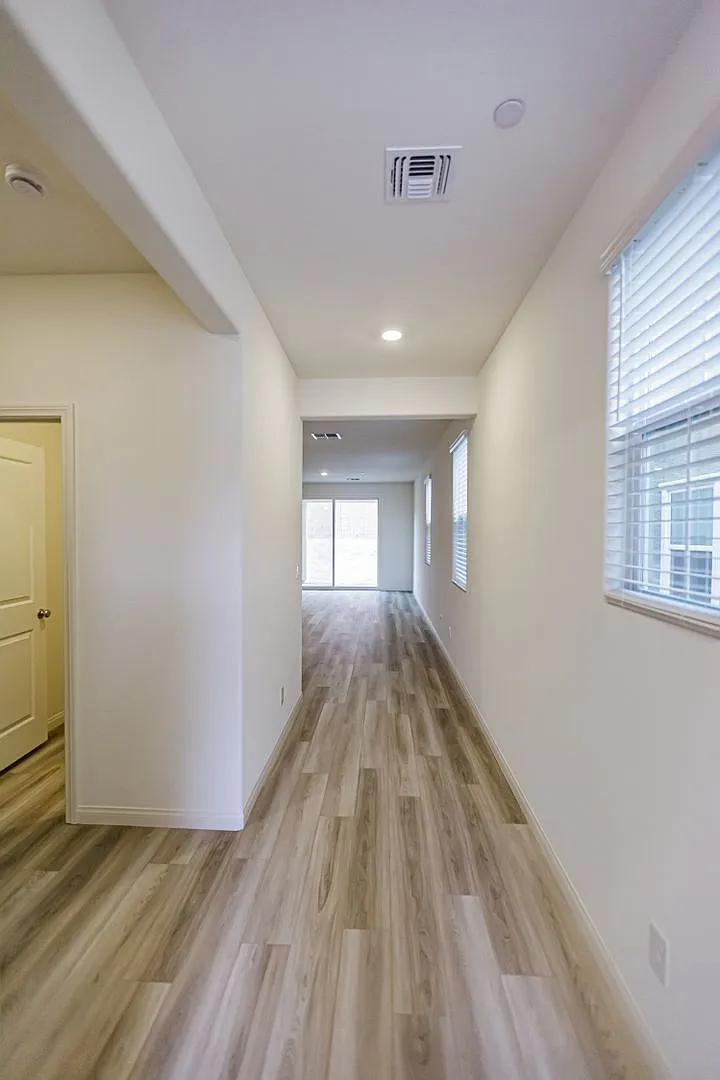 Beautiful home in Inspirada Henderson — Photo 4