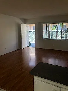 834 Victor Ave — Photo 14