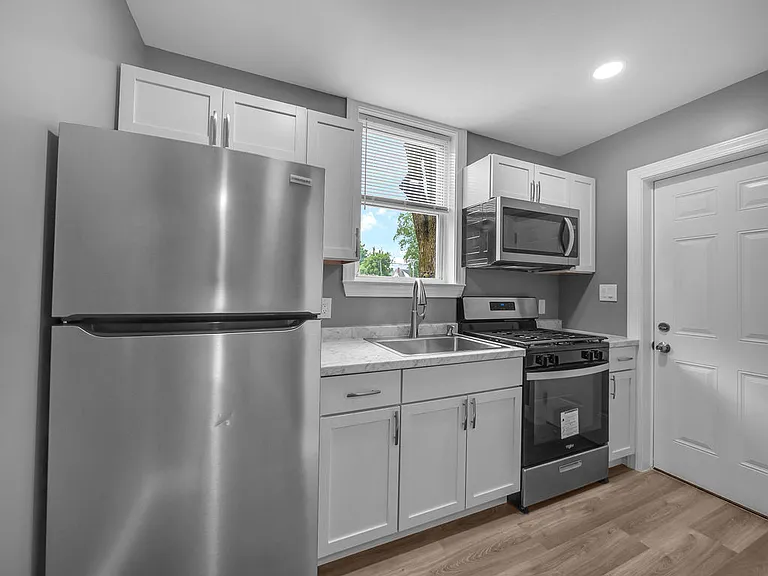 4806 Liberty Heights Ave — Photo 25