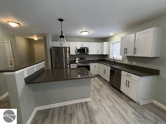 3rd image of 4326 Antioch Dr