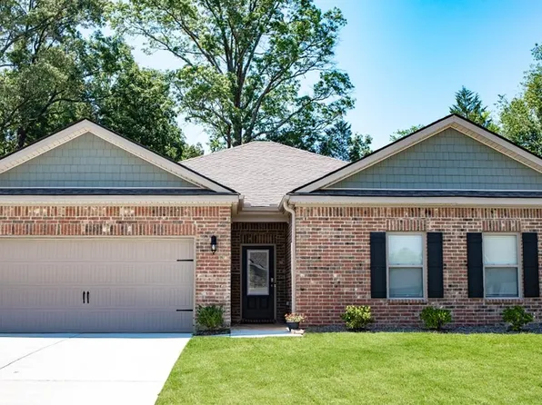 300 Walker Meadows Ln, Munford, TN 38058