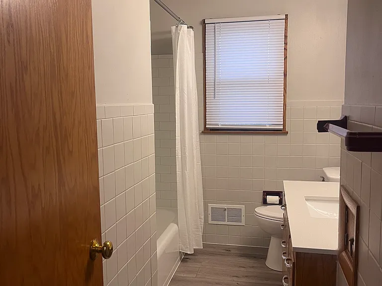 7009 W Lloyd St — Photo 7