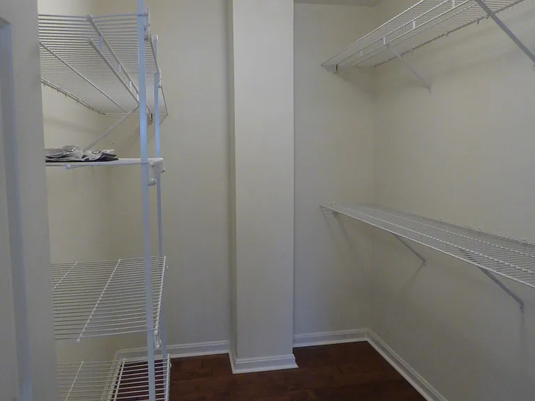 2205 Barrington Ln — Photo 25