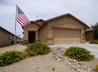 589 N Rugged Canyon Dr, Green Valley, AZ 85614