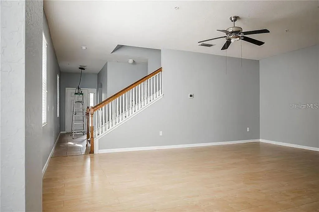 3 bed, 2.0 bath, 1983 sqft, $2,550 — Photo 3