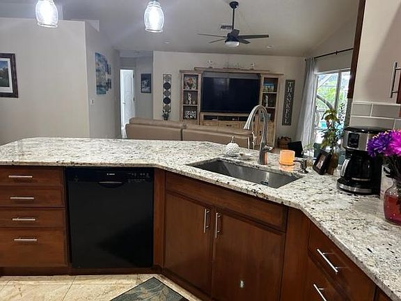 5th image of 5914 Newport Village Way