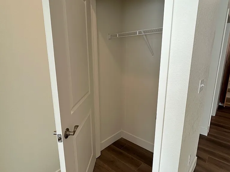 The Overlook Apartments — Photo 39