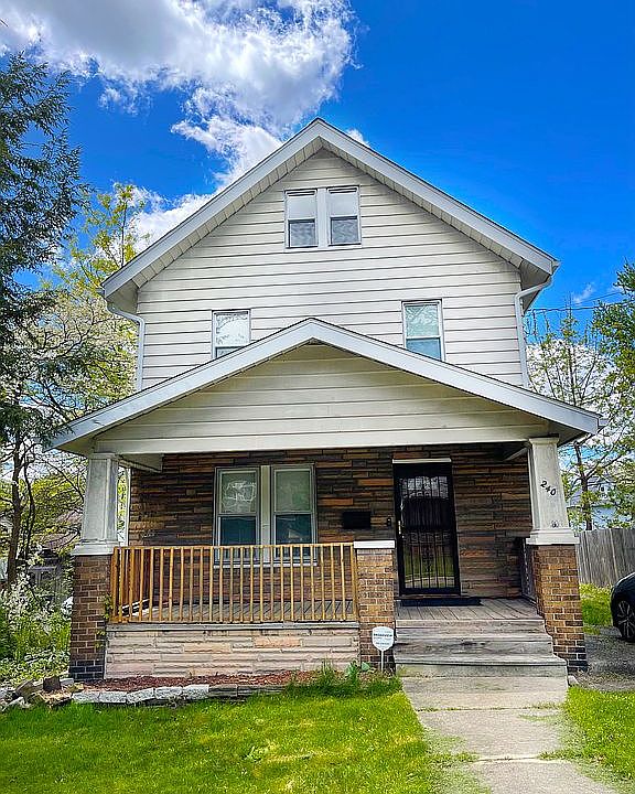 1st image of 240 Pioneer St