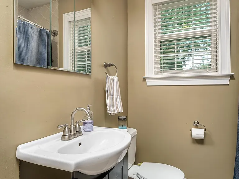 528 Rosedale Ave — Photo 13