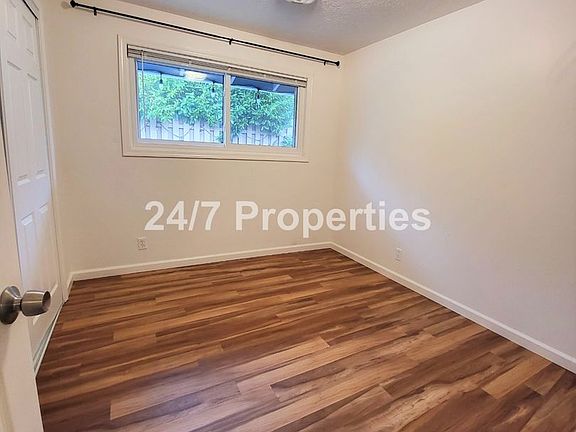4th image of 13235 NW Westlawn Ter #13235