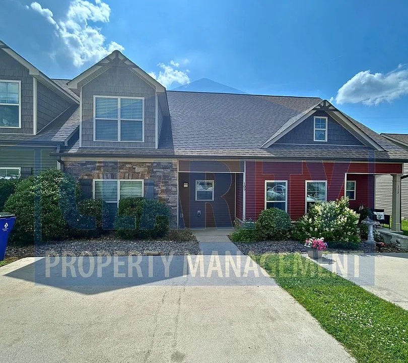 109 Belle Chase Way NE