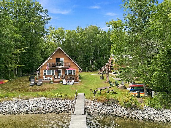 3rd image of 44 Woodham Drive