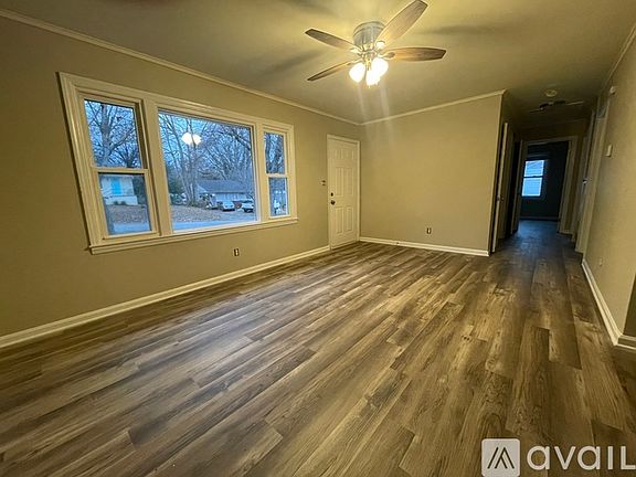 5th image of 938 Summer Dr