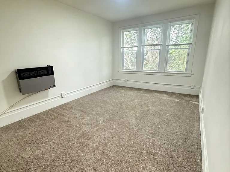 98 S Edith St #204 — Photo 6
