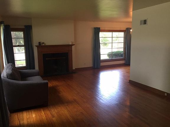 3rd image of 4851 W Jackson Park Dr