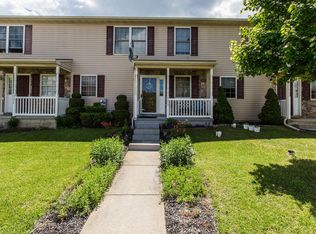 325 Yorkshire Dr, Lancaster, PA 17603