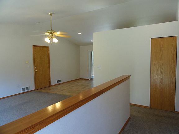 3rd image of 22 Cypress Ln
