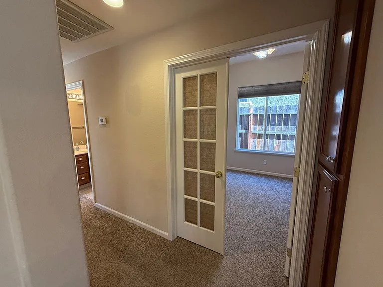 4024 Eastport Dr — Photo 26