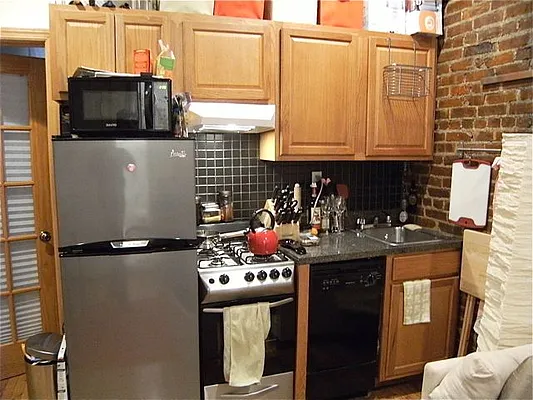 Rented by City Connections Realty | media 44