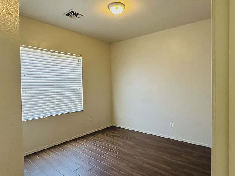 9129 W Alvarado St — Photo 10