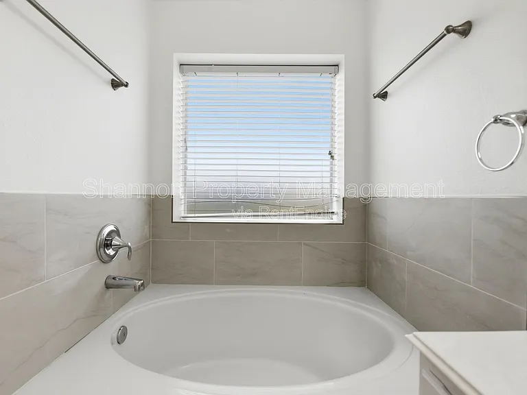 5342 Gibralter Pl — Photo 36