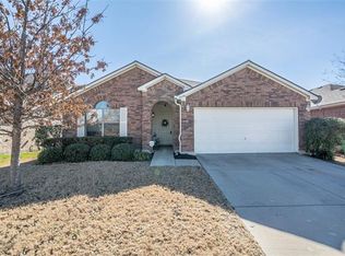 8628 King Ranch Dr, Aubrey, TX 76227