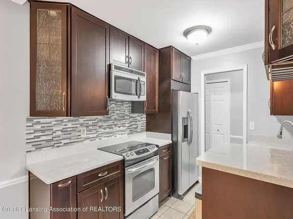 6165 Innkeepers Ct APT 74, East Lansing, MI 48823