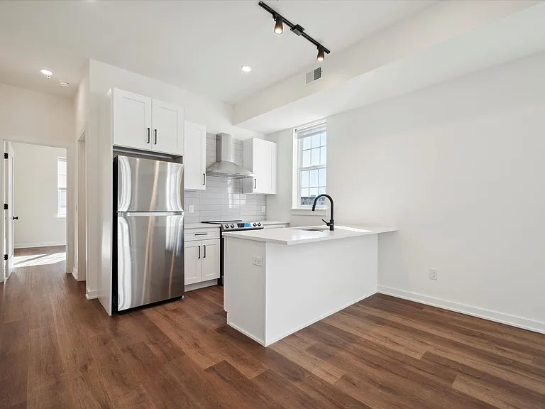 Aston Lofts — Photo 36