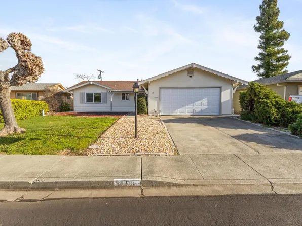 115 Isle Royale Circle, Vacaville, CA 95687