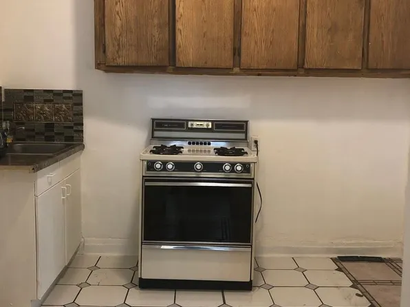 4030 Pulaski St, East Chicago, IN 46312