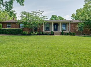 111 Pin Oak Dr, Hendersonville, TN 37075