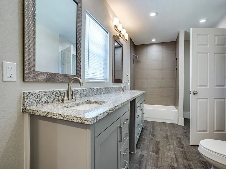 901 W Morton St — Photo 22