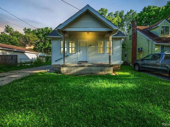 1490 Proper Ave, Burton, MI 48529
