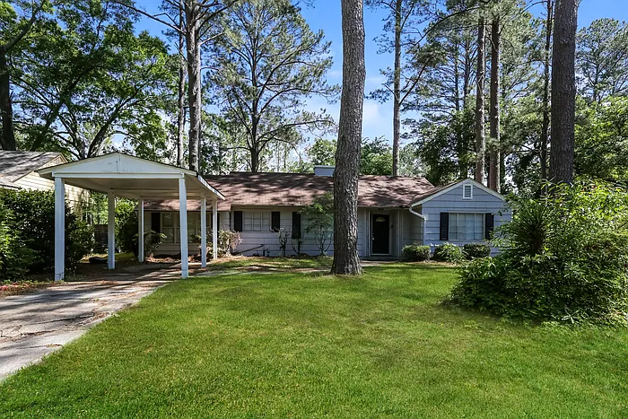 216 Cedarhurst Dr