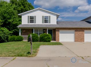 820 Plankway Dr, Belleville, IL 62221