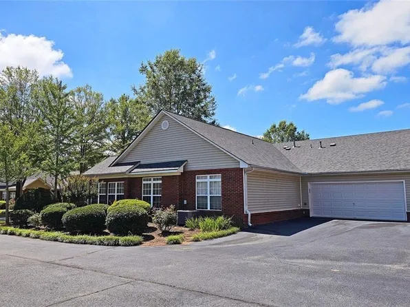 3792 Villa Springs Cir, Powder Springs, GA 30127