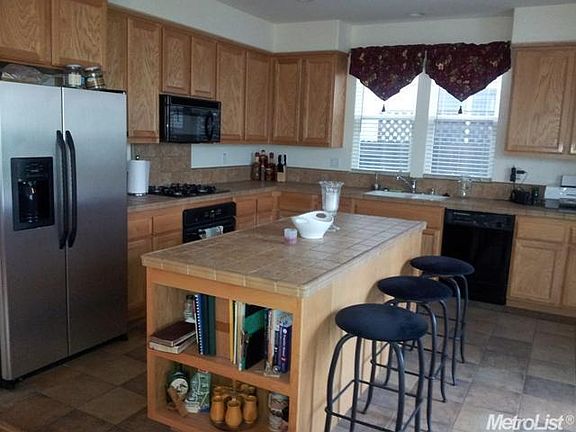 3rd image of 2661 Rogue River Cir