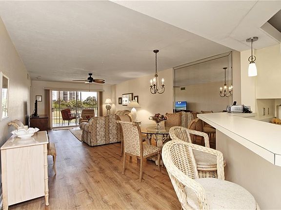 4th image of 340 Horse Creek Dr APT 203