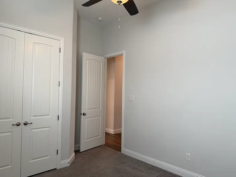 482 Prairie View Dr — Photo 12