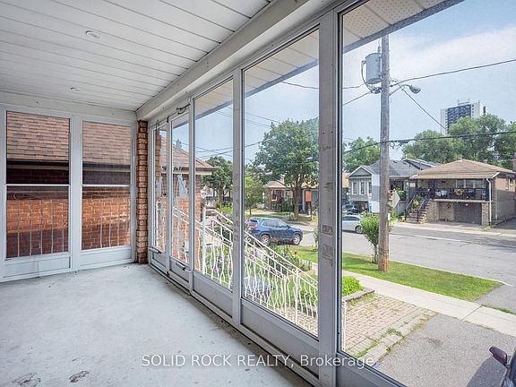2nd image of 18 Maple Bush Ave